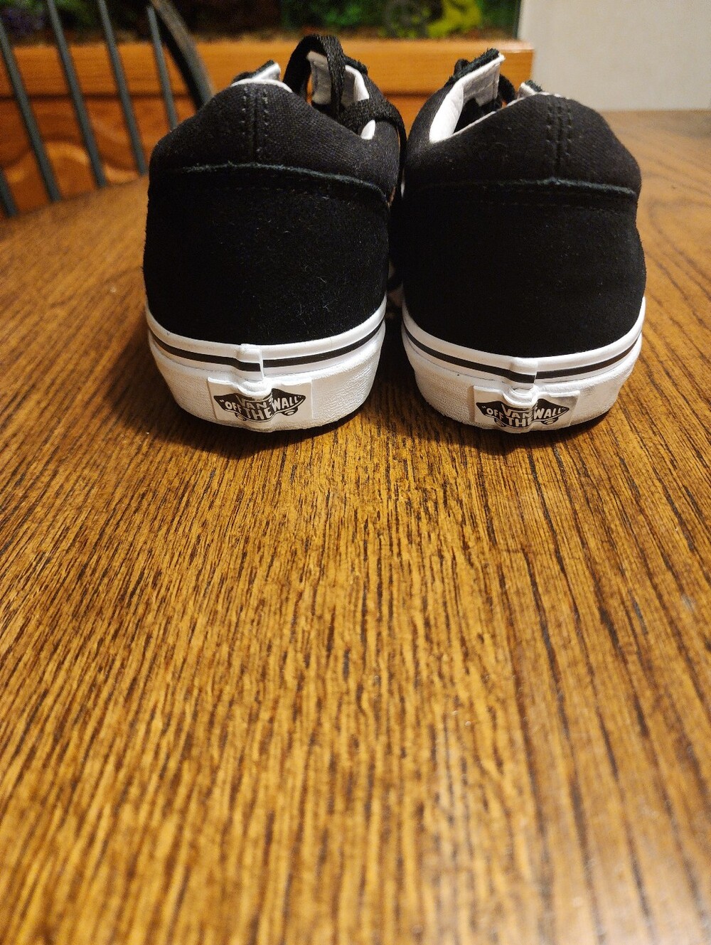 Vans - Picture 9 of 9